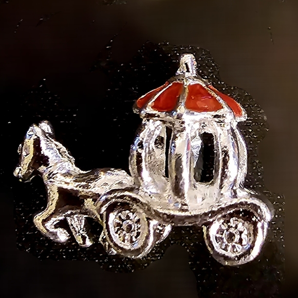 Cute Horse n Carrage Europeon Style Charm - Picture 2 of 3